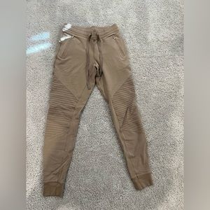 Alo yoga Moto leggings- size small